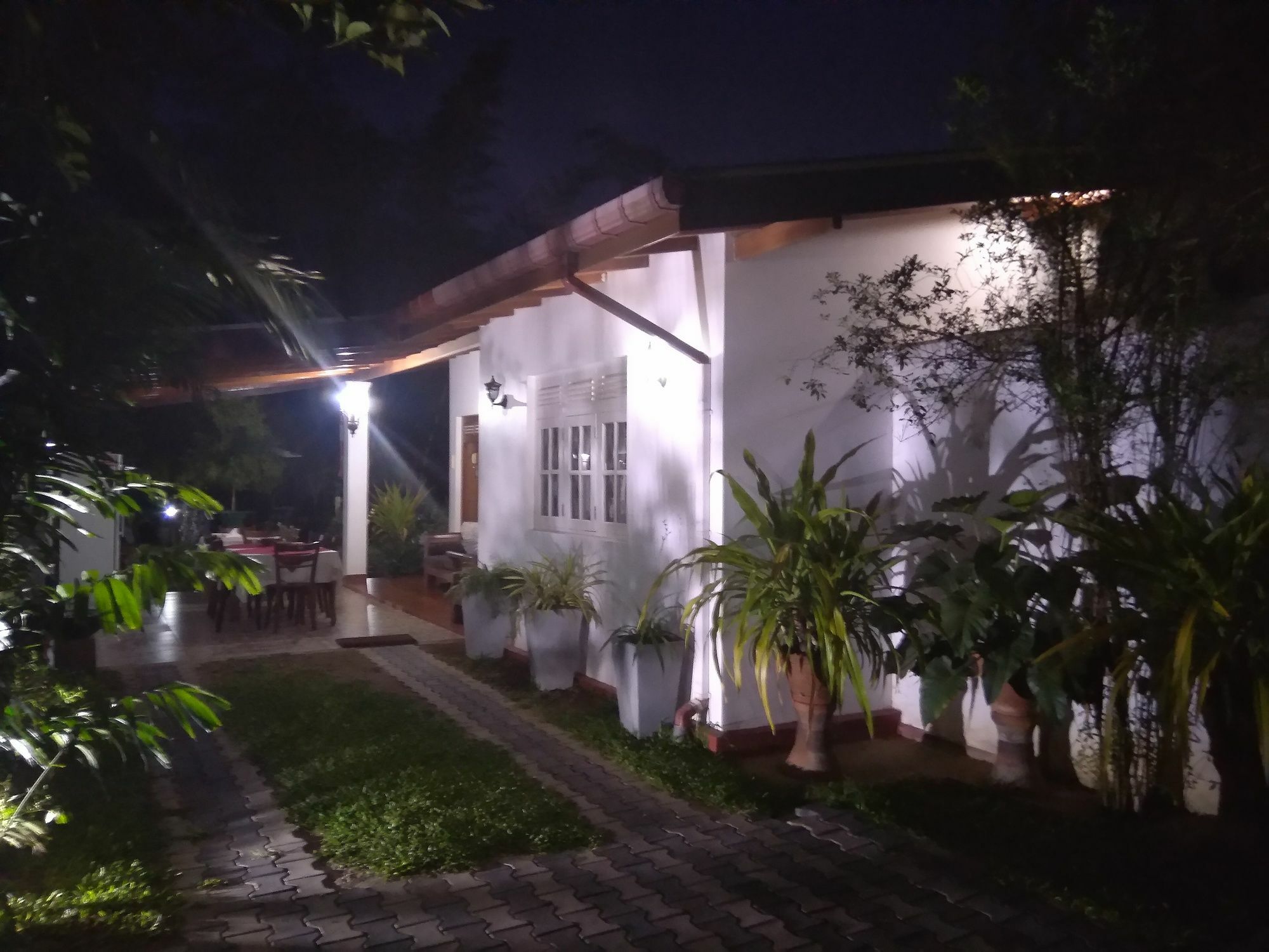 Villa Begonia Katugastota Exteriör bild